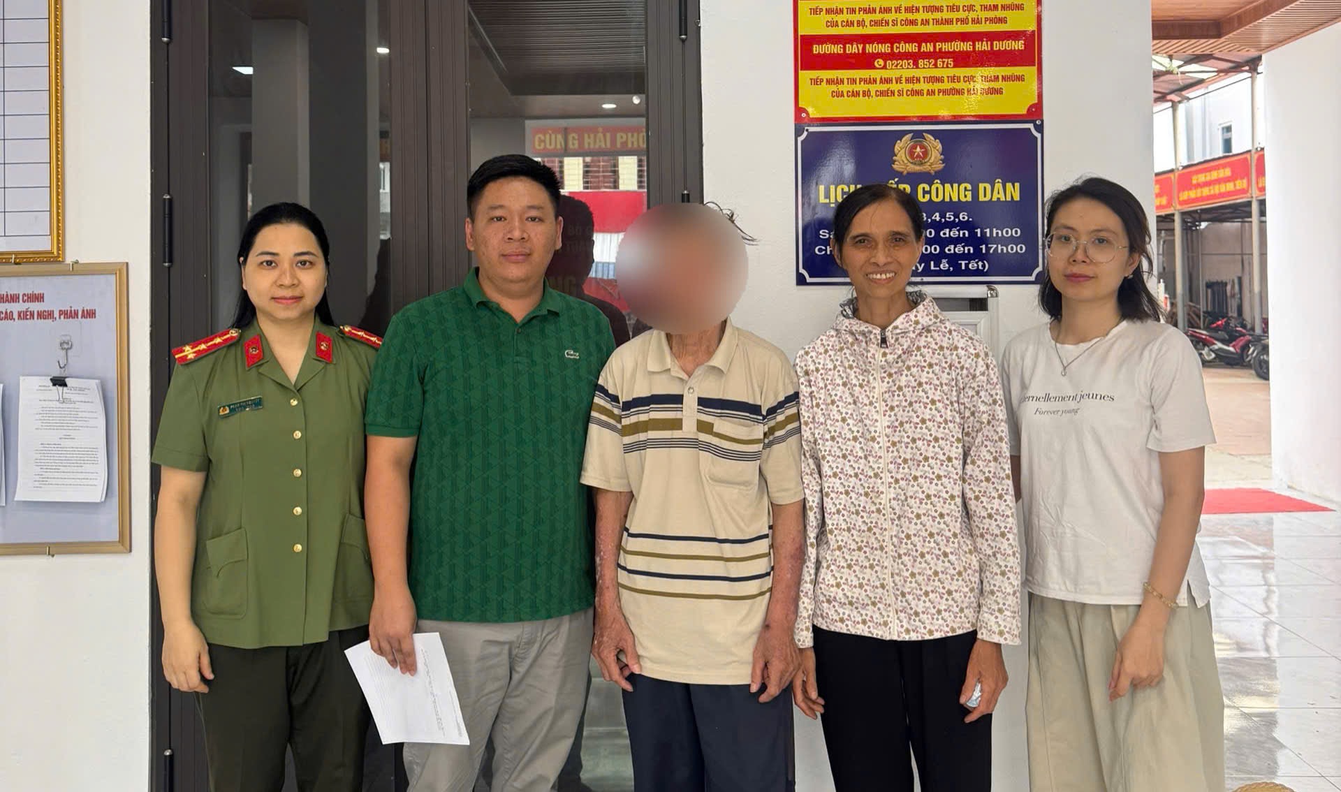 Công an phường Hải Dương kịp thời hỗ trợ đưa cụ ông đi lạc trở về gia đình an toàn